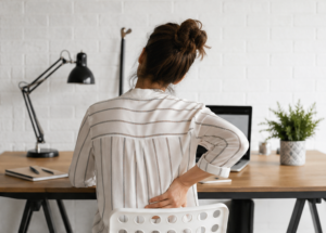 douleurs télétravail Pessac - mal de dos chez une femme en télétravail